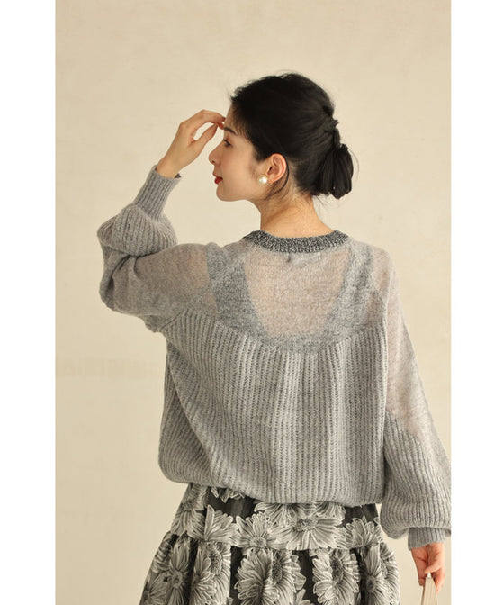 デコルテシアーなポワン袖ニットプルオーバートップス