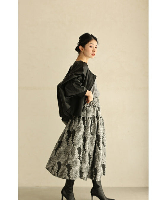 デコルテシアーなポワン袖ニットプルオーバートップス