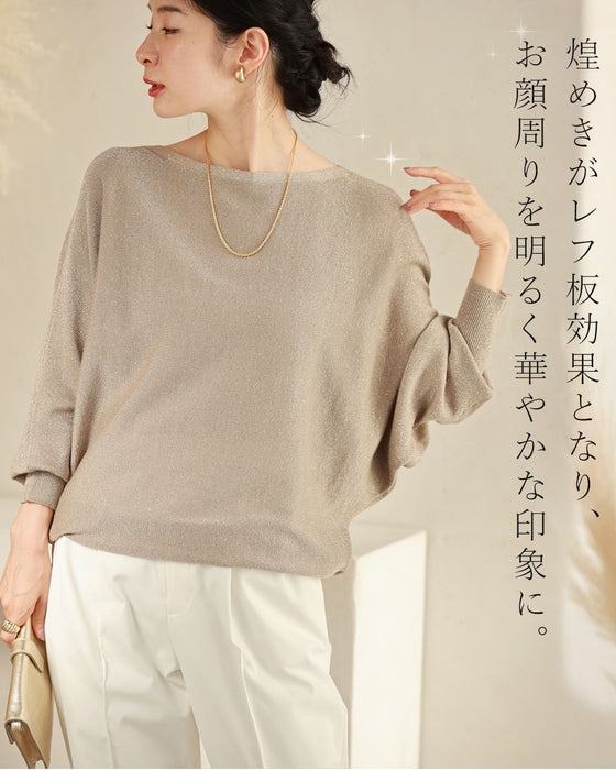 Elegantly sparkling shiny needleman cut-and-sew top