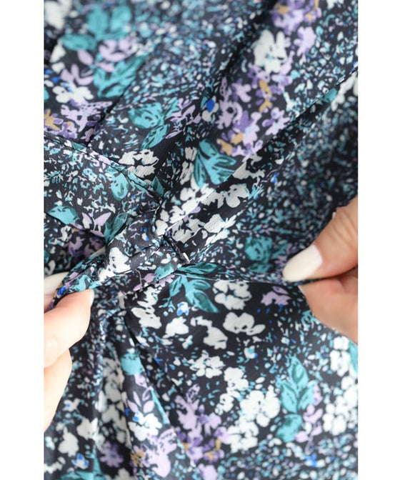 無垢な花咲くタックカシュクールミディアムワンピース