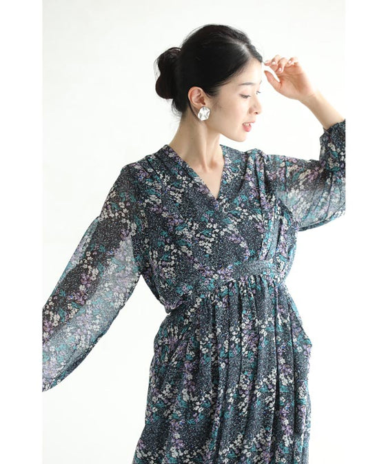 無垢な花咲くタックカシュクールミディアムワンピース