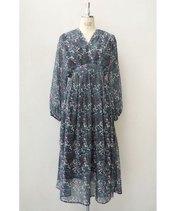 無垢な花咲くタックカシュクールミディアムワンピース