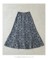 エキゾチックな花柄のデニム調ロングスカート