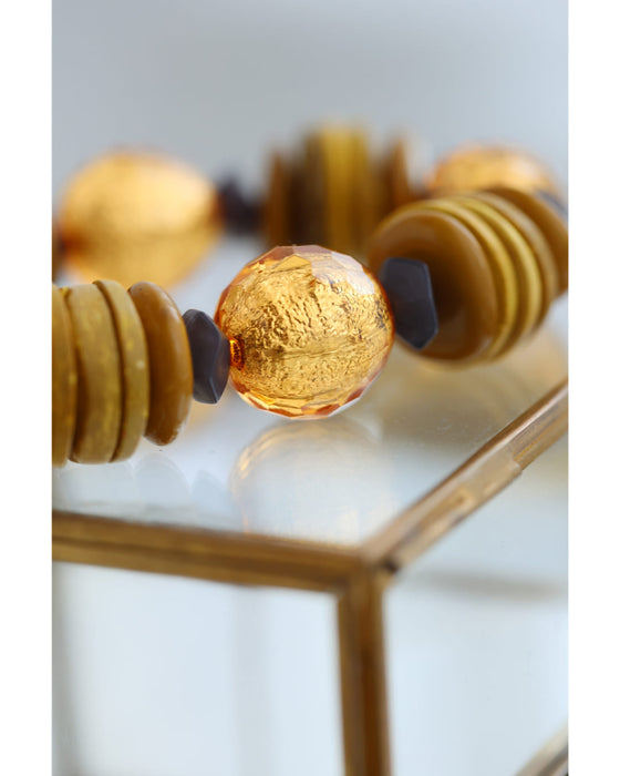 まあるいパーツが重なるネックレス