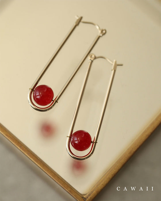 【返品・交換不可】赤い実揺れるブランコピアス