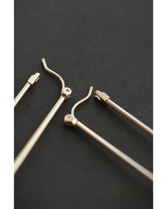 【返品・交換不可】赤い実揺れるブランコピアス