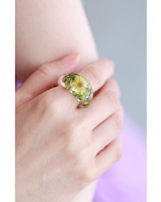 可愛いお花を閉じこめたぷっくりクリアリング