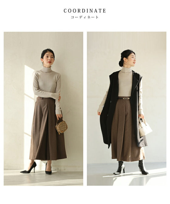 キレイめタックのフレアワイドパンツ