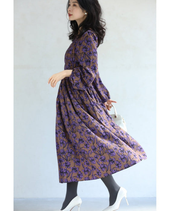 凛と咲く紫花シャーリングミディアムワンピース