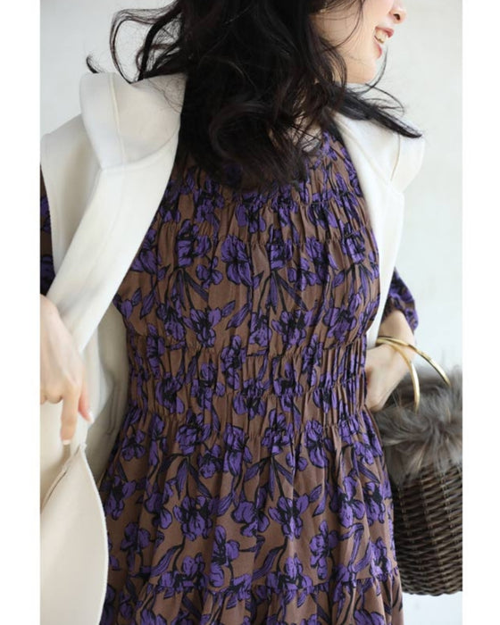 凛と咲く紫花シャーリングミディアムワンピース