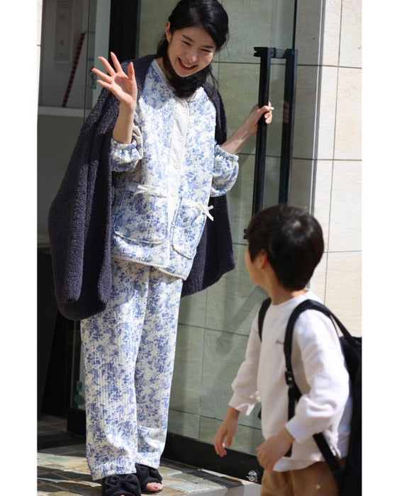 ロマンティックな風景画のあったかパジャマセット