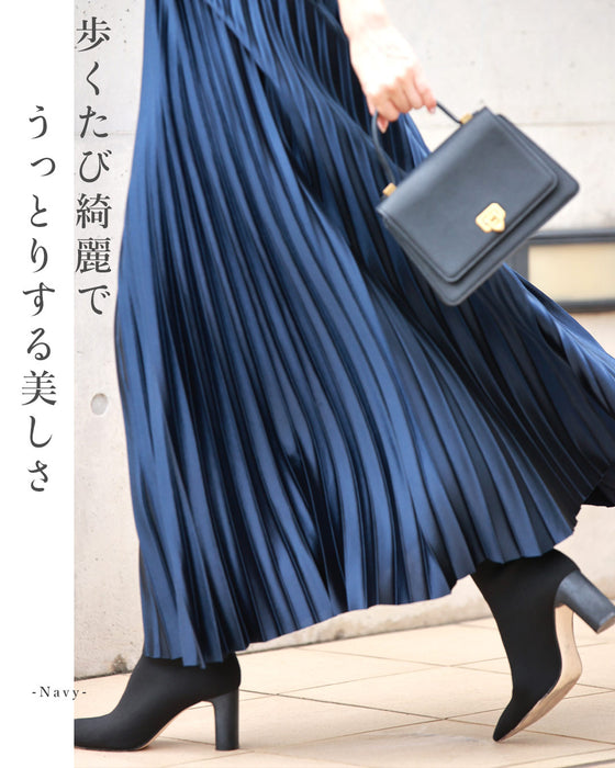落ち感美しい 光沢プリーツスカート