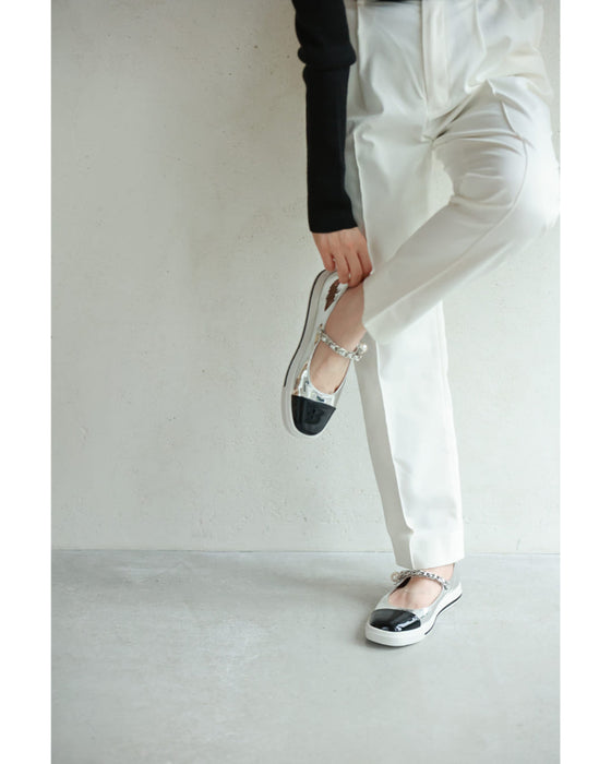Two-tone enamel strap pumps with pearls
