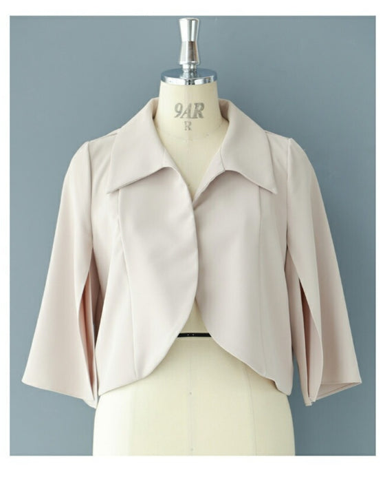 上品なスリット袖のボレロジャケット
