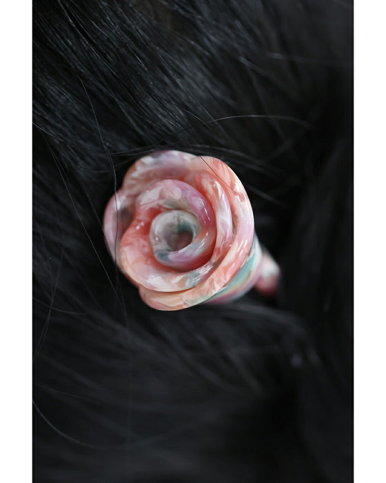 飴細工のように艶めく薔薇のかんざし