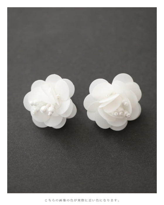 靴に一花添えるクリップ型フラワーアクセサリー