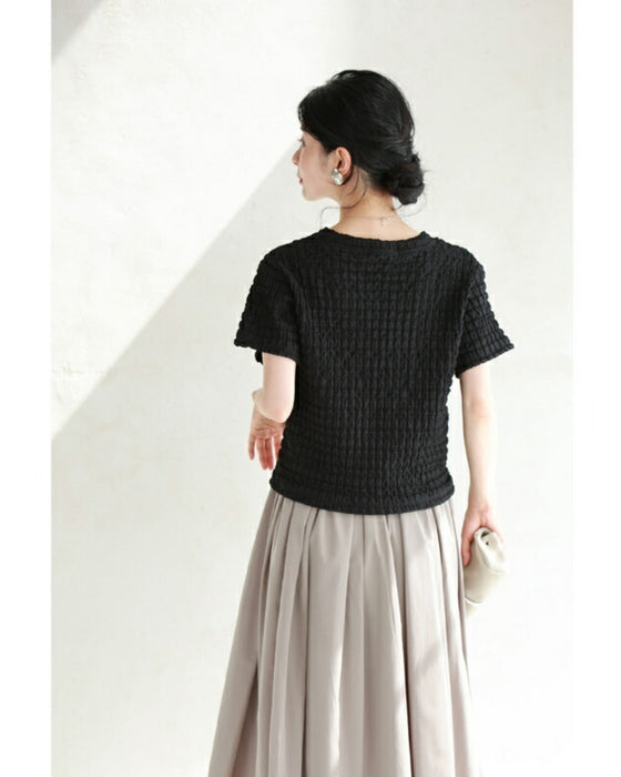 ぽこぽこテクスチャーの柔らかプルオーバートップス