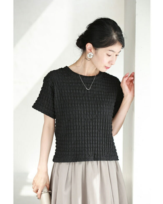 ぽこぽこテクスチャーの柔らかプルオーバートップス