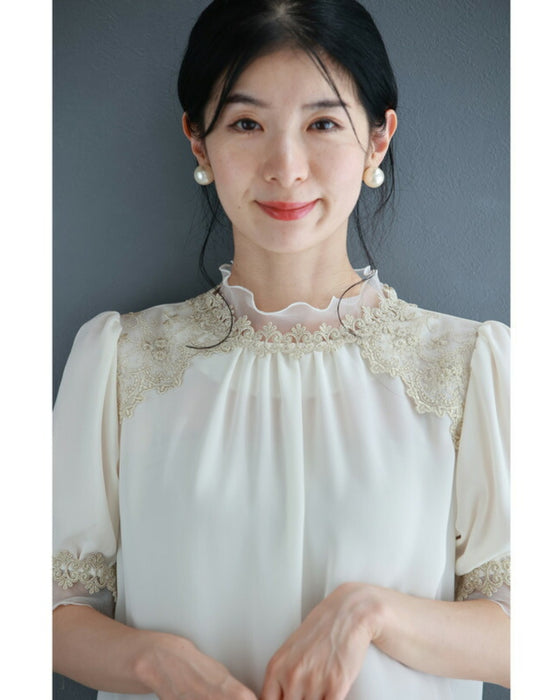 優美な刺繍デコレーションのベールブラウストップス
