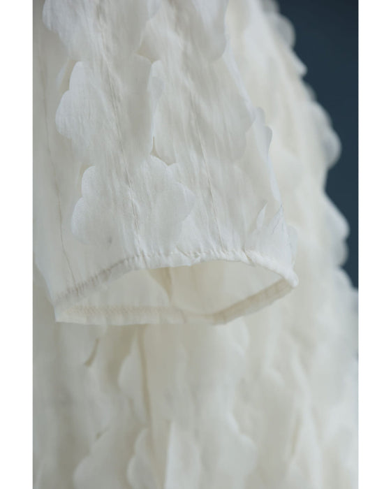 ひらひら雲が浮かぶクラウドブラウストップス