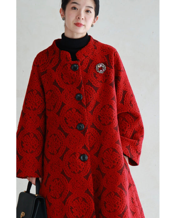 デコレーションビジューが輝くリースブローチ