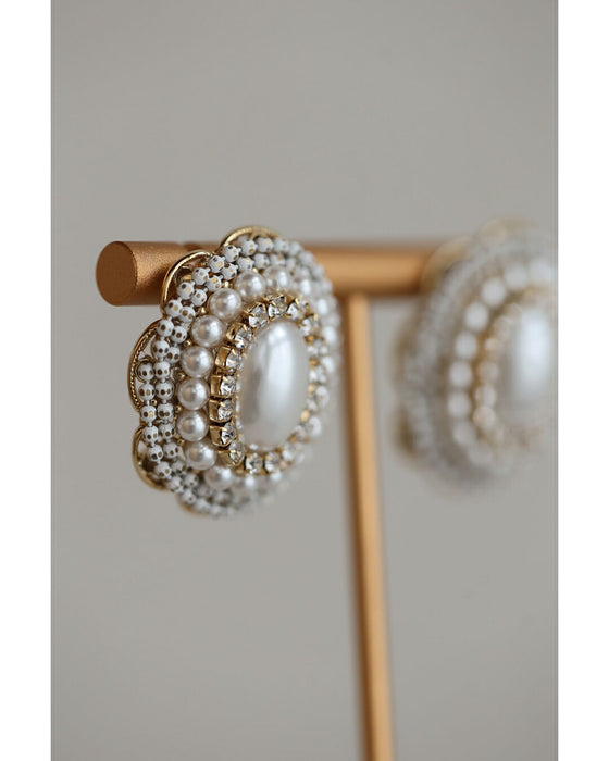 【 返品・交換不可 】顔周り華やぐアンティーク風ビジューピアス