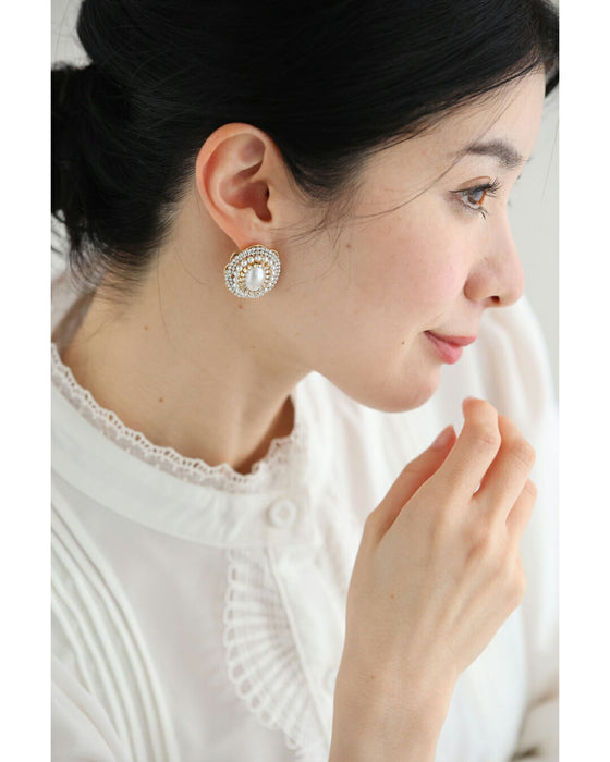 【 返品・交換不可 】顔周り華やぐアンティーク風ビジューピアス