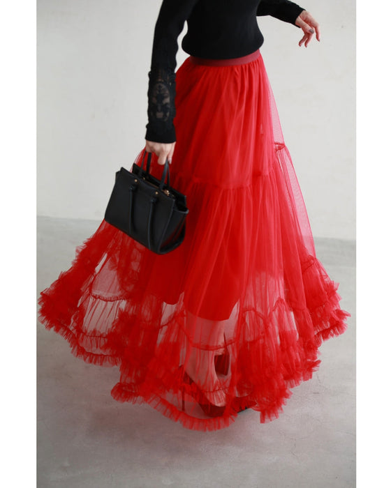 情熱的に舞うたっぷりフリルのチュールロングスカート