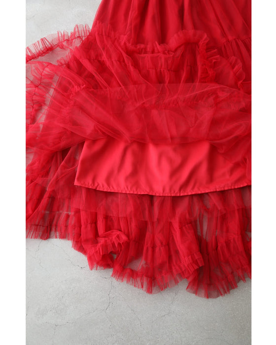 情熱的に舞うたっぷりフリルのチュールロングスカート