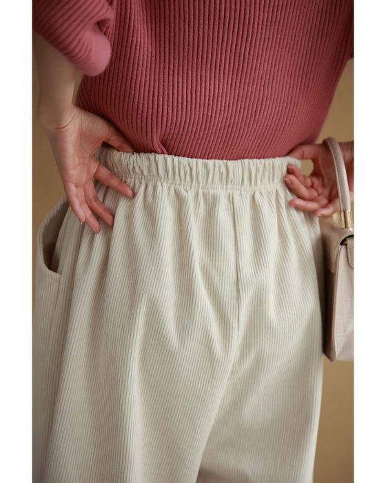 A length recommended for short people. Corduroy-style wide pants