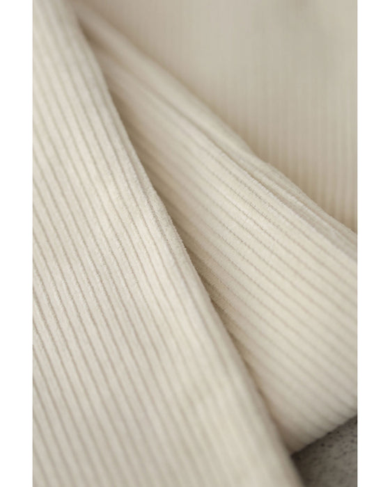 A length recommended for short people. Corduroy-style wide pants