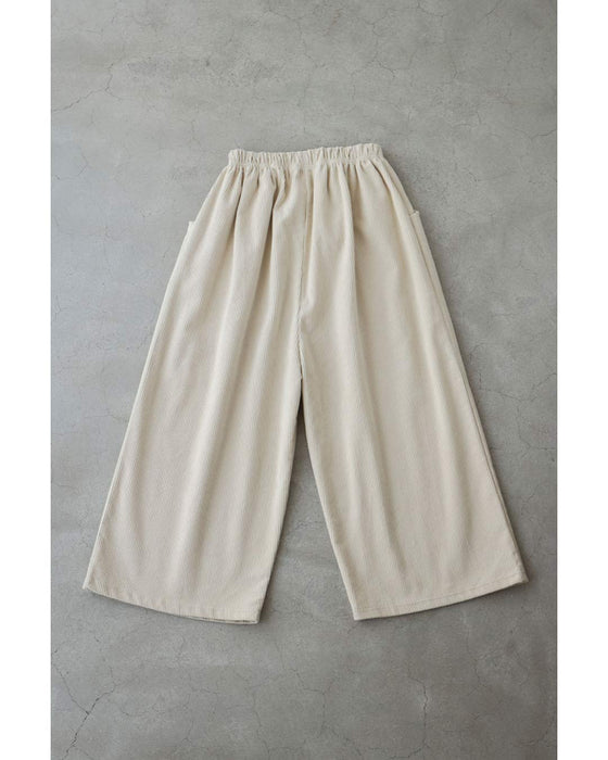 A length recommended for short people. Corduroy-style wide pants