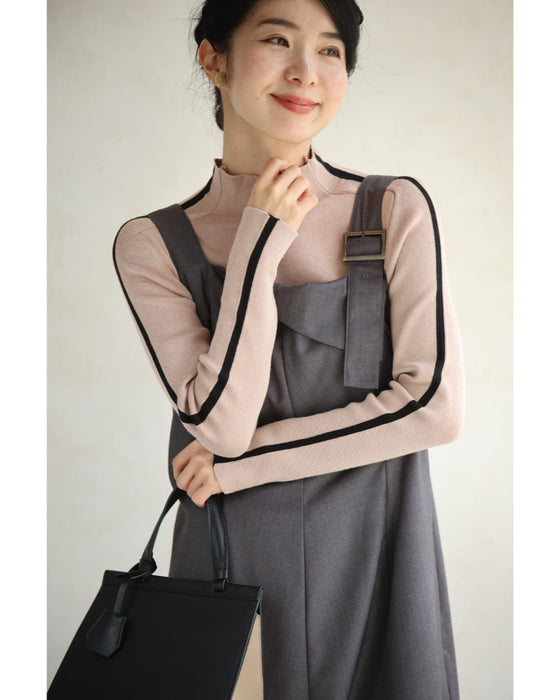 首元から流れるラインのニットカットソートップス