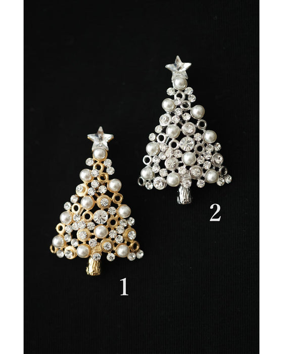 ハッピーホリデーを彩るクリスマスツリーブローチ