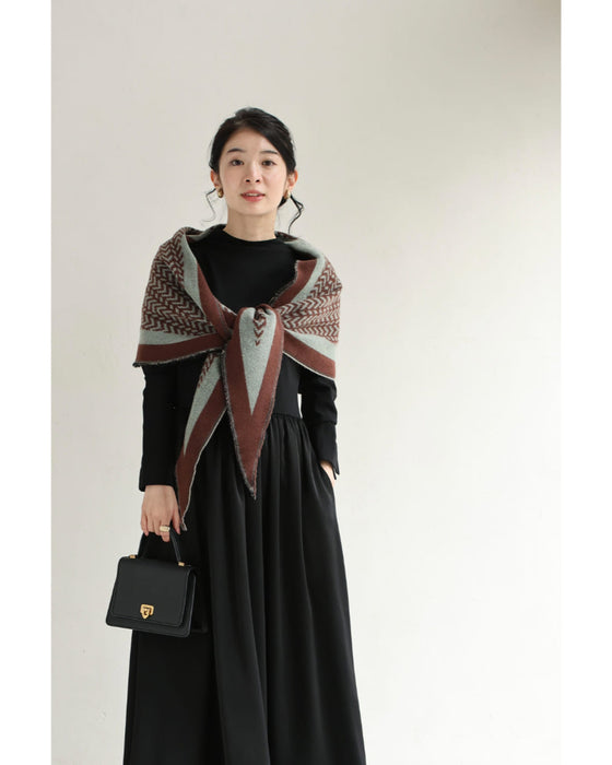 チョコミントカラーの菱形ストール