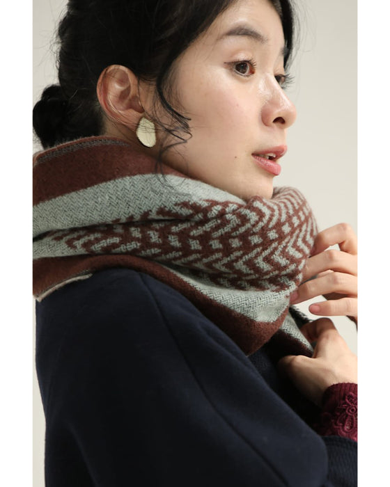 チョコミントカラーの菱形ストール