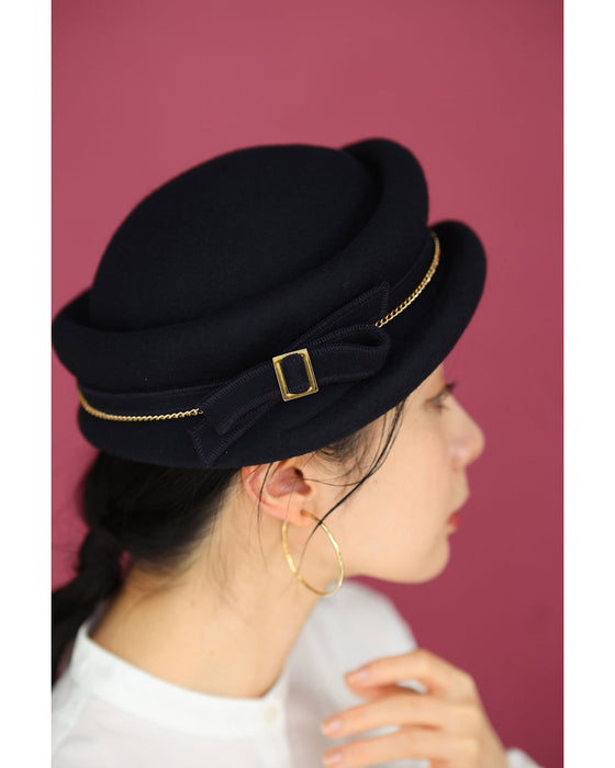 コーデに上品なエッセンスを。クラシカルな帽子