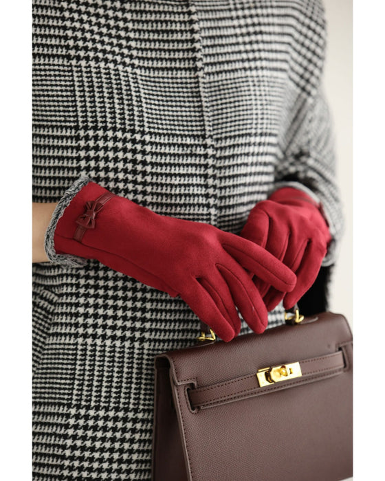 裏側起毛であったか。冬を彩る赤のプチリボン手袋