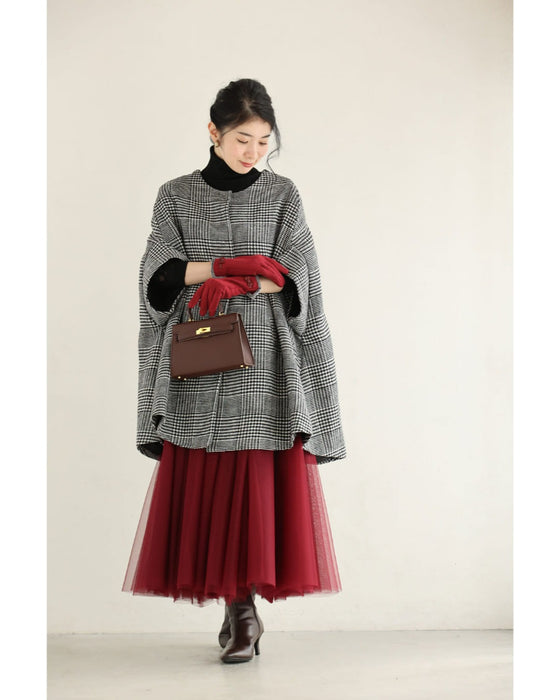 裏側起毛であったか。冬を彩る赤のプチリボン手袋