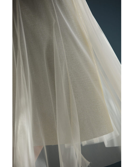 内側で輝くラメインナーのチュールベールミディアムスカート