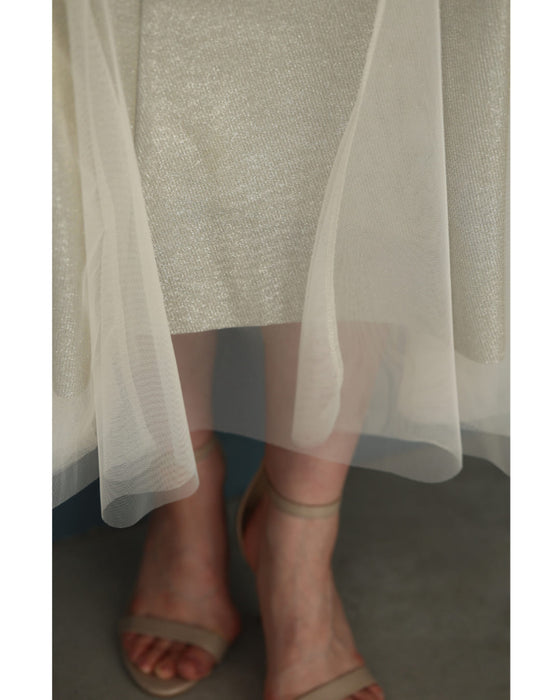 内側で輝くラメインナーのチュールベールミディアムスカート