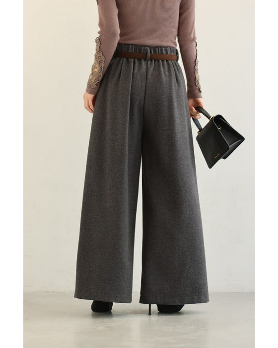 美シルエットのウール調ワイドパンツ（ベルト付き）