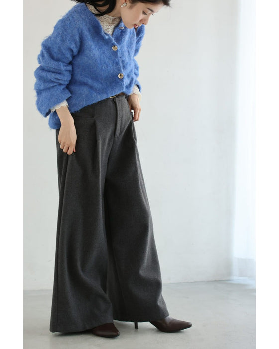 美シルエットのウール調ワイドパンツ（ベルト付き）