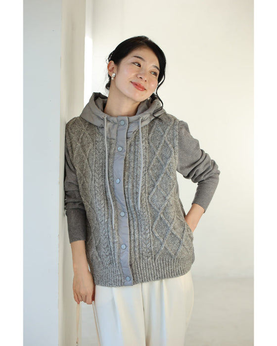 ニットと中綿キルティングの異素材組み合わせベスト