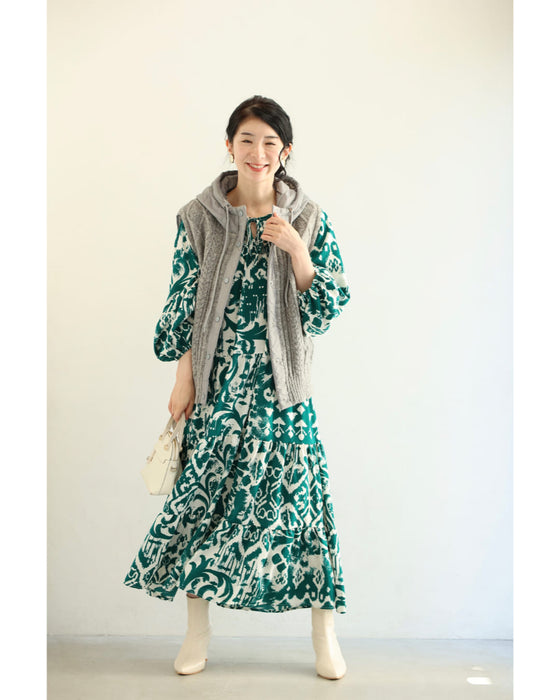 ニットと中綿キルティングの異素材組み合わせベスト