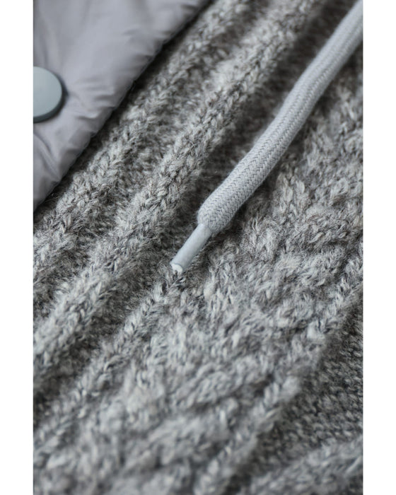 ニットと中綿キルティングの異素材組み合わせベスト