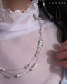 繋がり合うパールとビジューのネックレス