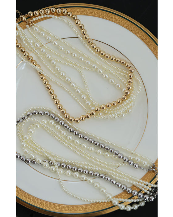 様々に着用できる。フリーダムな軽量パールネックレス