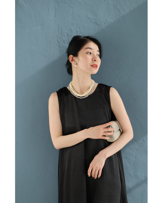 様々に着用できる。フリーダムな軽量パールネックレス