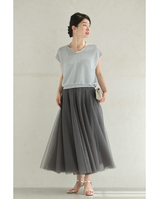 首元囲む金環銀環のチョーカーネックレス